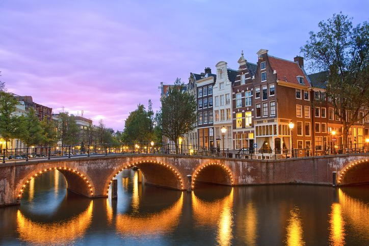 Elite Escort Services in Amsterdam – A Complete Guide by Divas Amsterdam